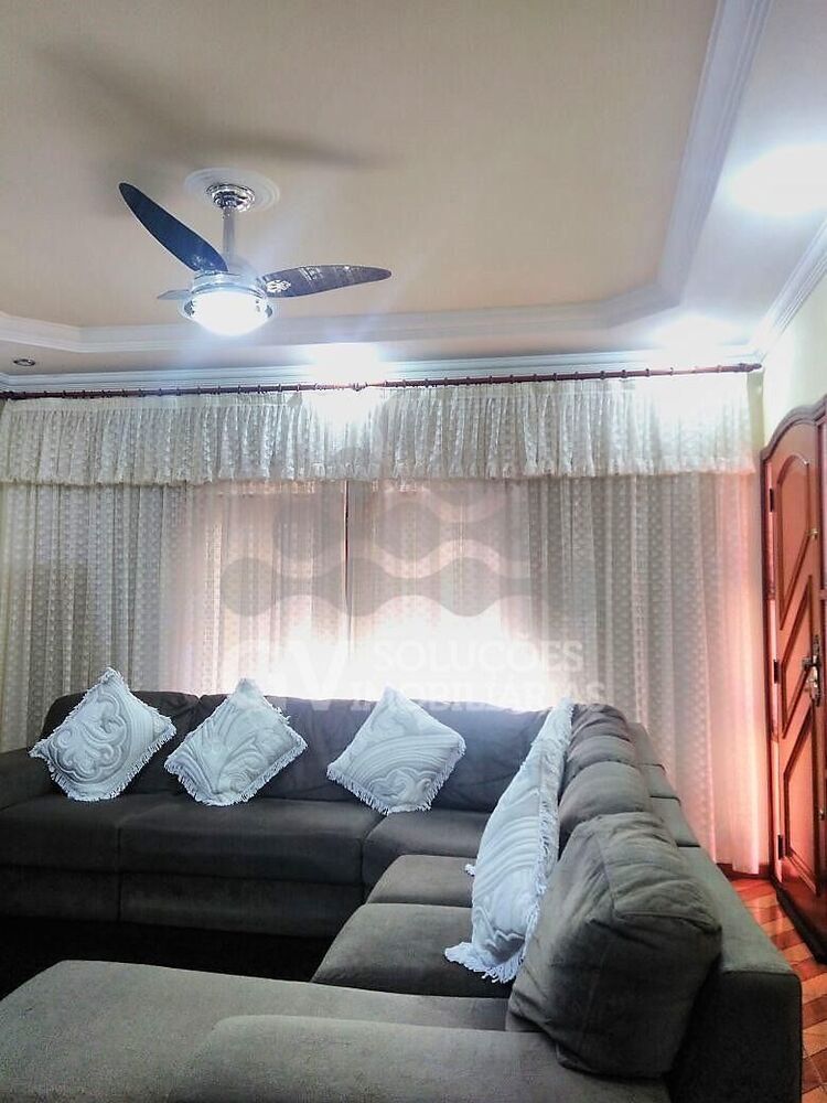 Casa à venda com 3 quartos, 211m² - Foto 5