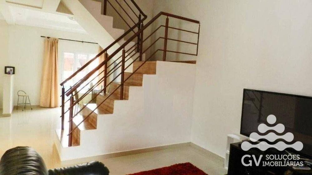 Casa à venda com 3 quartos, 186m² - Foto 2