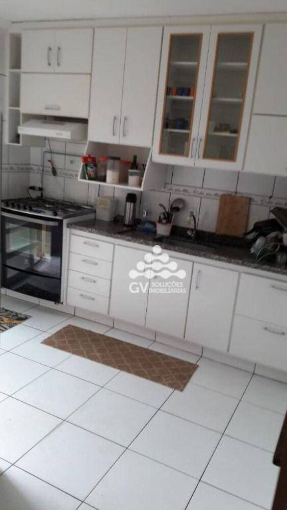 Sobrado à venda com 3 quartos, 109m² - Foto 1
