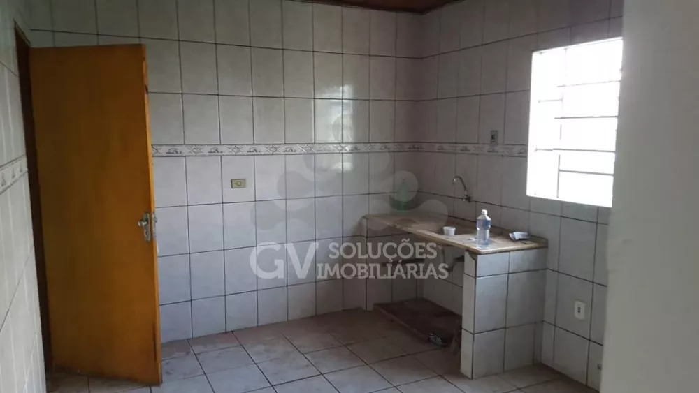 Casa à venda com 5 quartos, 180m² - Foto 7