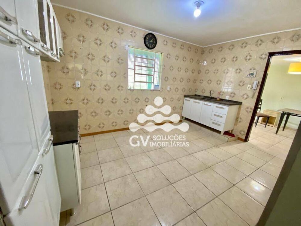 Chácara à venda com 2 quartos, 183m² - Foto 2