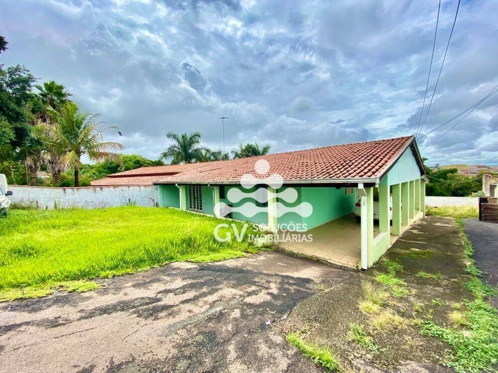 Chácara à venda com 2 quartos, 183m² - Foto 1