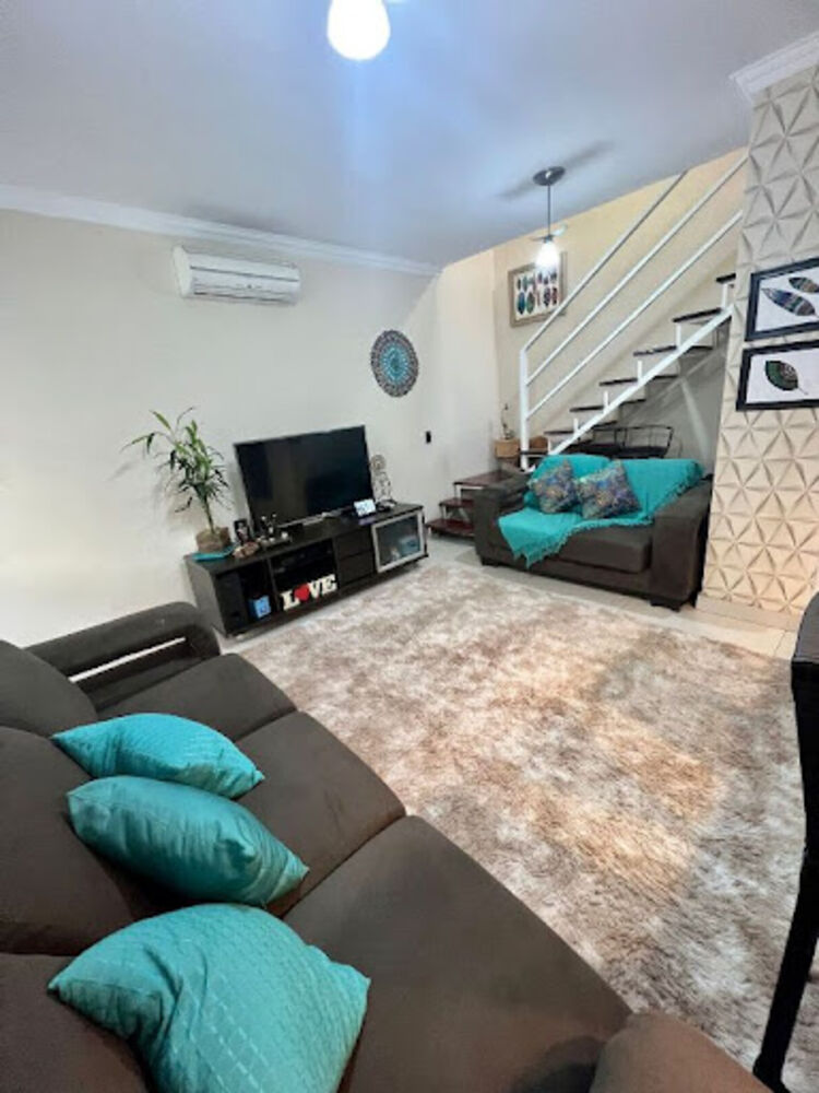 Casa, 2 quartos, 67 m² - Foto 1