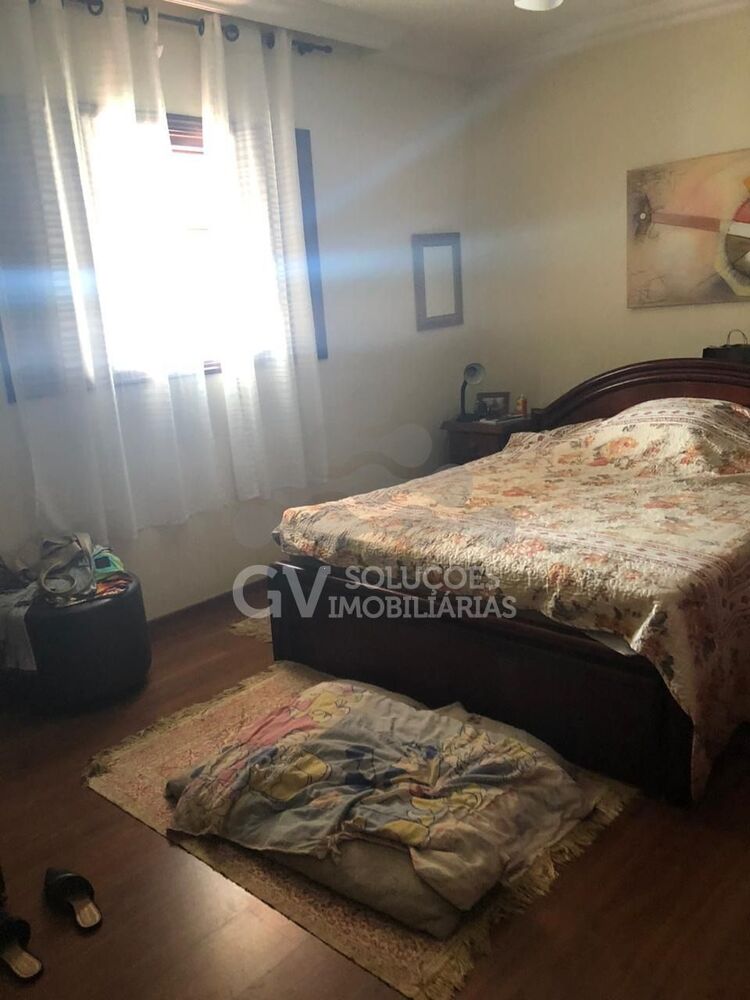 Casa, 3 quartos, 270 m² - Foto 4