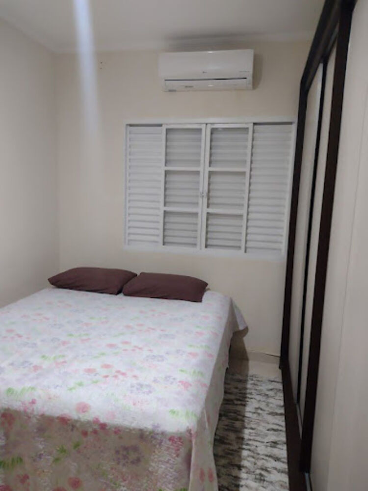 Casa, 4 quartos, 180 m² - Foto 1