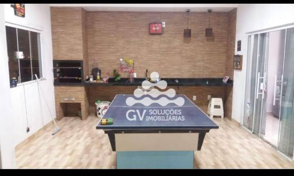 Casa à venda com 4 quartos, 200m² - Foto 4