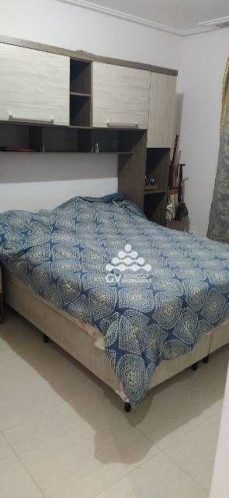 Casa à venda com 4 quartos, 200m² - Foto 3