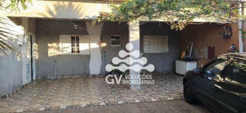 Casa à venda com 4 quartos, 200m² - Foto 1