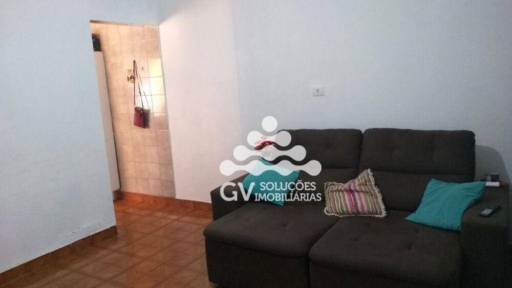 Casa à venda com 2 quartos, 70m² - Foto 2