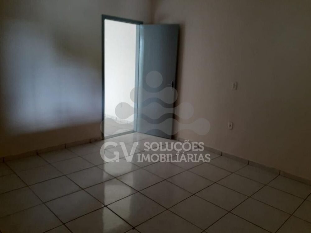Casa à venda com 3 quartos, 100m² - Foto 2