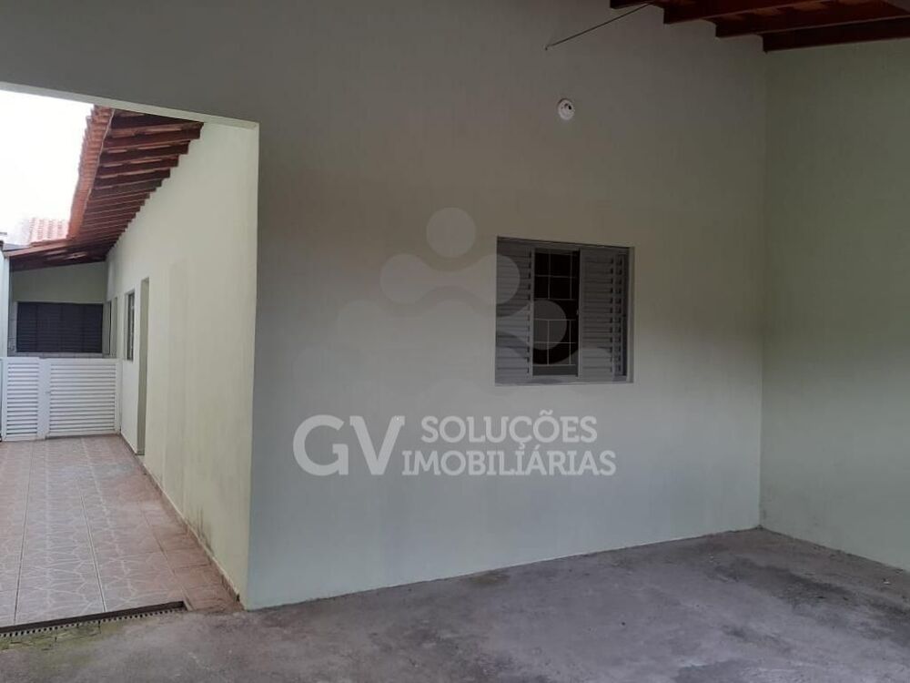 Casa à venda com 3 quartos, 100m² - Foto 1