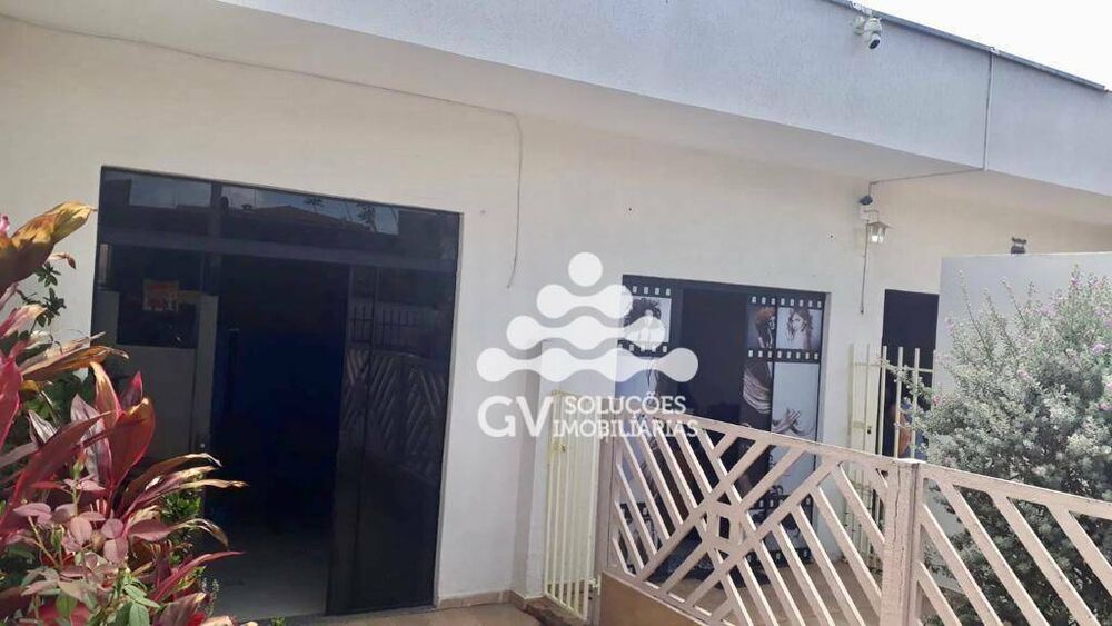 Casa, 2 quartos, 200 m² - Foto 1