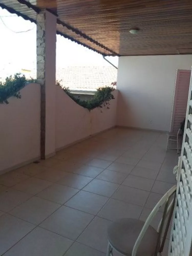 Casa, 3 quartos, 240 m² - Foto 1