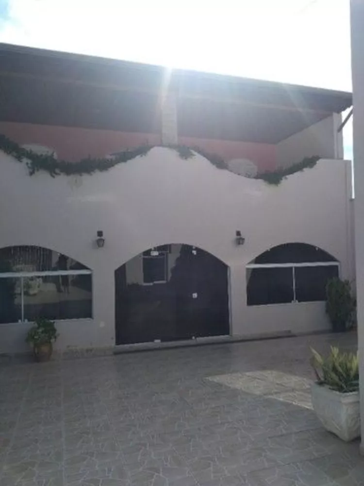 Casa, 3 quartos, 240 m² - Foto 2
