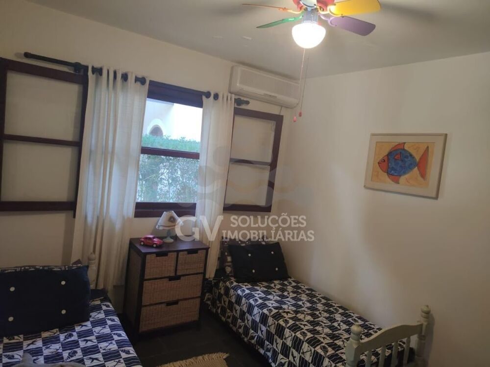Casa de Condomínio à venda com 3 quartos, 219m² - Foto 3