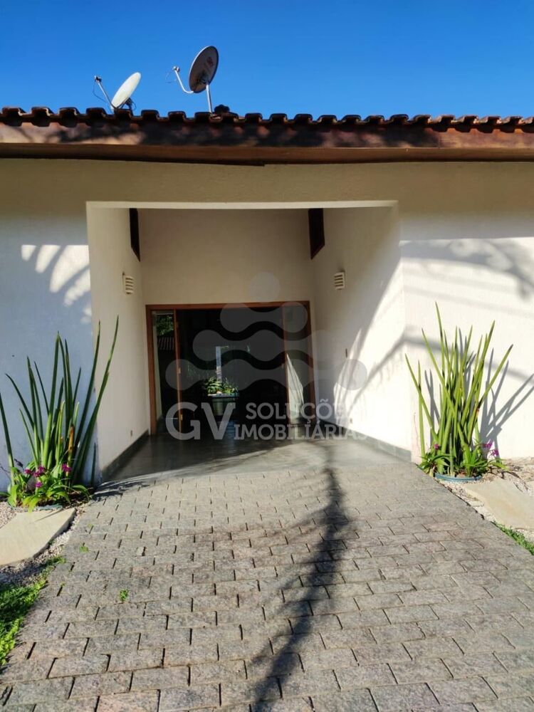 Casa de Condomínio à venda com 3 quartos, 219m² - Foto 4