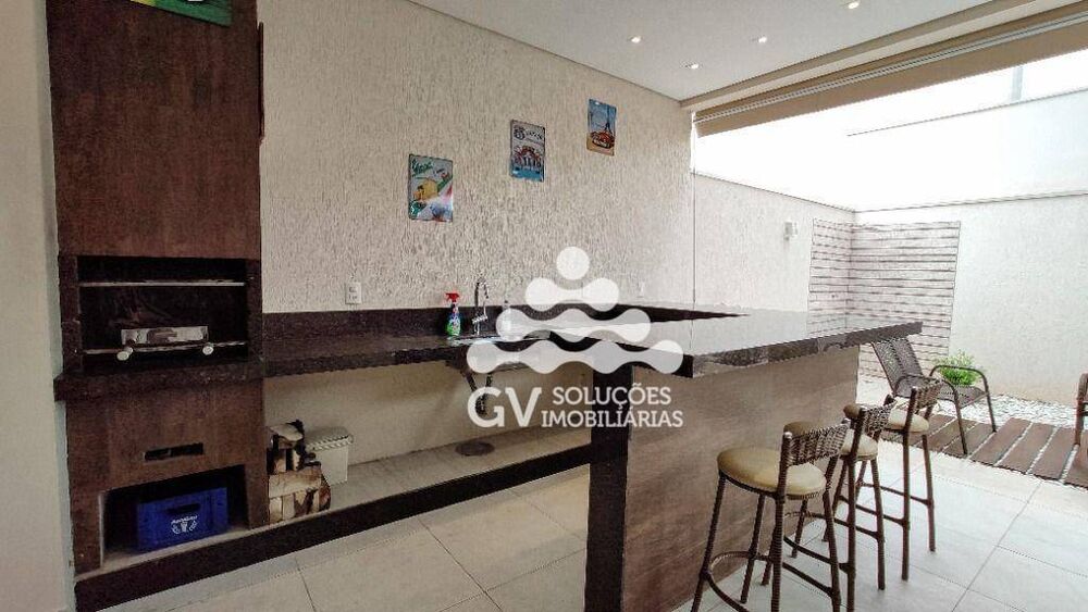 Sobrado à venda com 3 quartos, 245m² - Foto 2