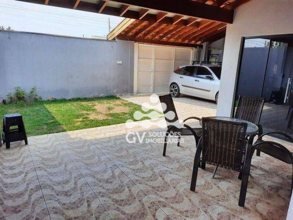 Casa à venda com 2 quartos, 140m² - Foto 2