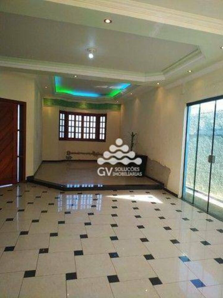 Casa à venda com 3 quartos, 220m² - Foto 4