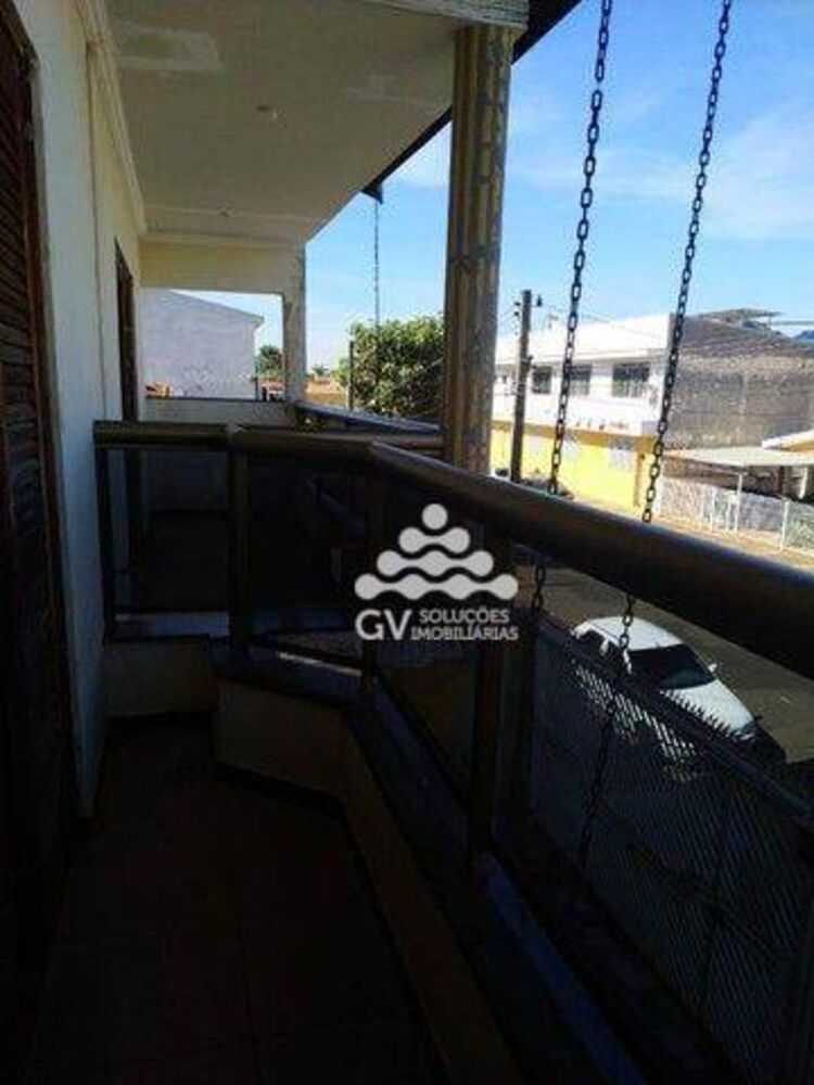 Casa à venda com 3 quartos, 220m² - Foto 12