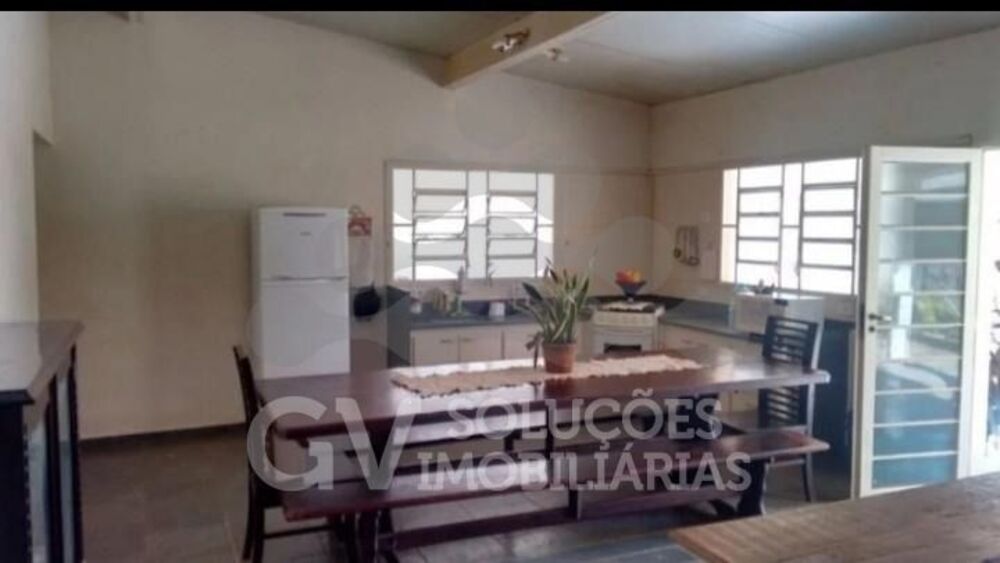 Chácara à venda com 3 quartos, 362m² - Foto 2