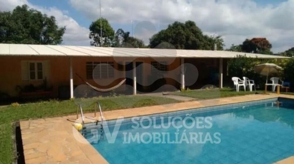 Chácara à venda com 3 quartos, 362m² - Foto 1