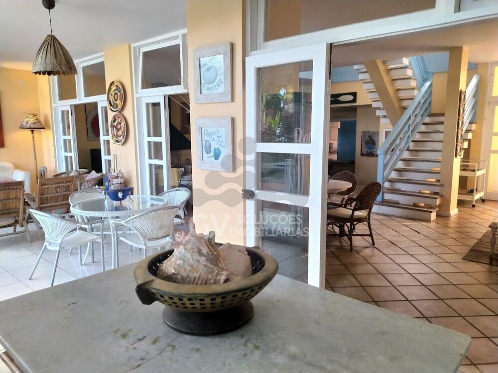 Casa de Condomínio à venda com 5 quartos, 378m² - Foto 3