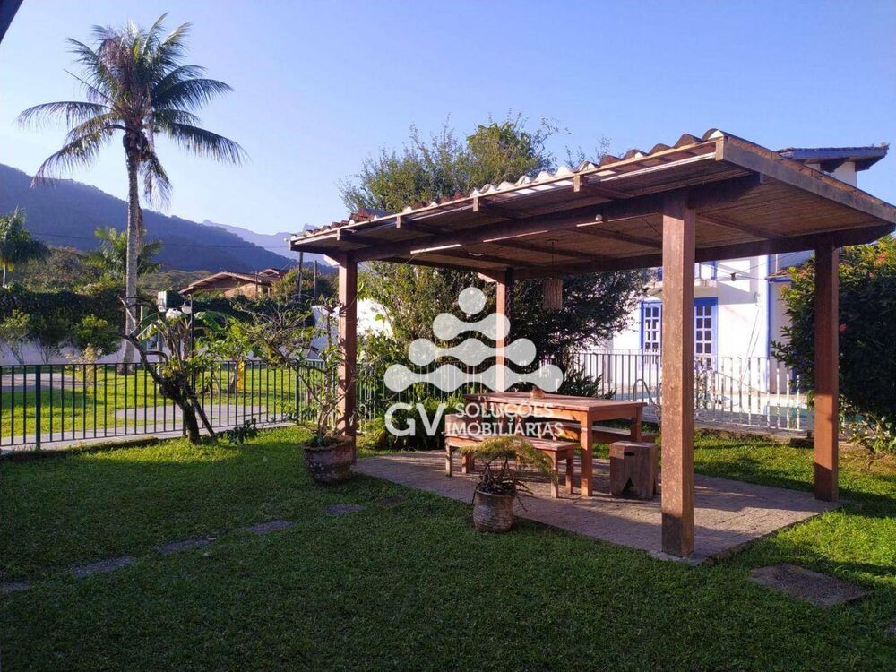 Casa à venda com 4 quartos, 243m² - Foto 4