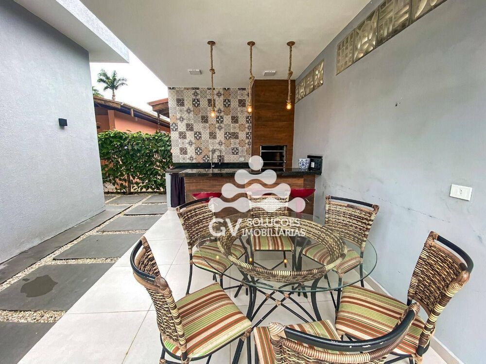 Casa de Condomínio à venda com 3 quartos, 220m² - Foto 3