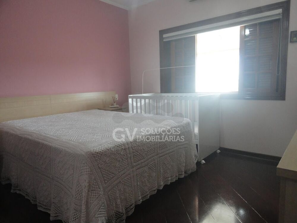 Casa, 3 quartos, 250 m² - Foto 13