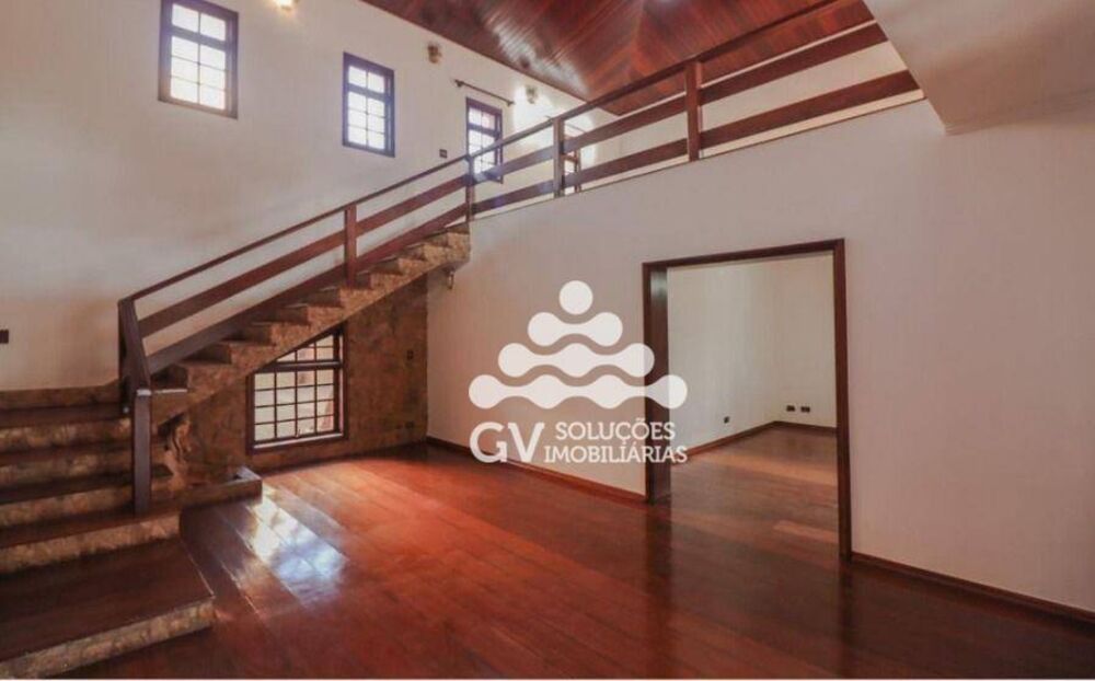 Casa, 3 quartos, 308 m² - Foto 1