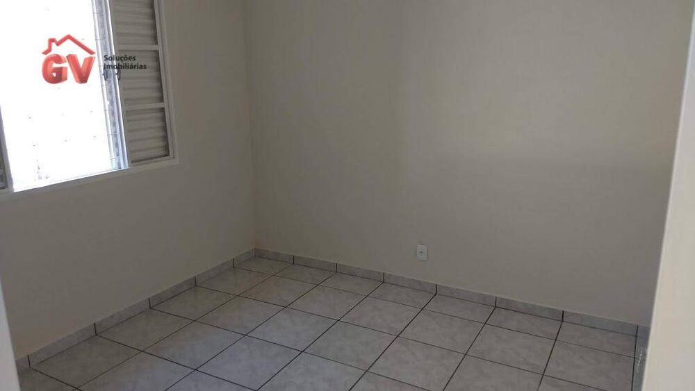 Casa para alugar com 2 quartos, 450m² - Foto 11
