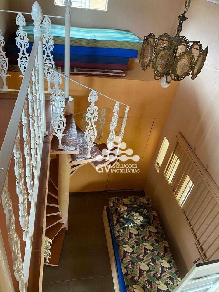 Casa à venda com 2 quartos, 81m² - Foto 4