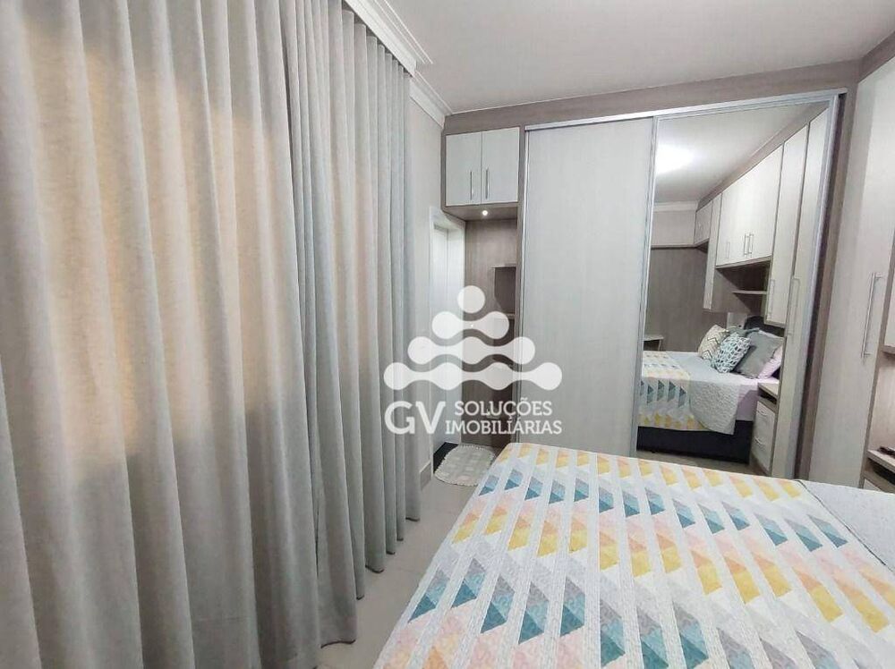 Casa à venda com 2 quartos, 120m² - Foto 4