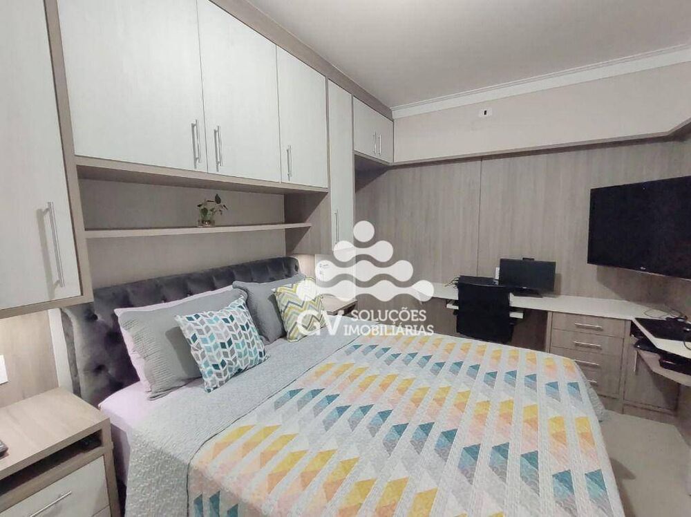 Casa à venda com 2 quartos, 120m² - Foto 2