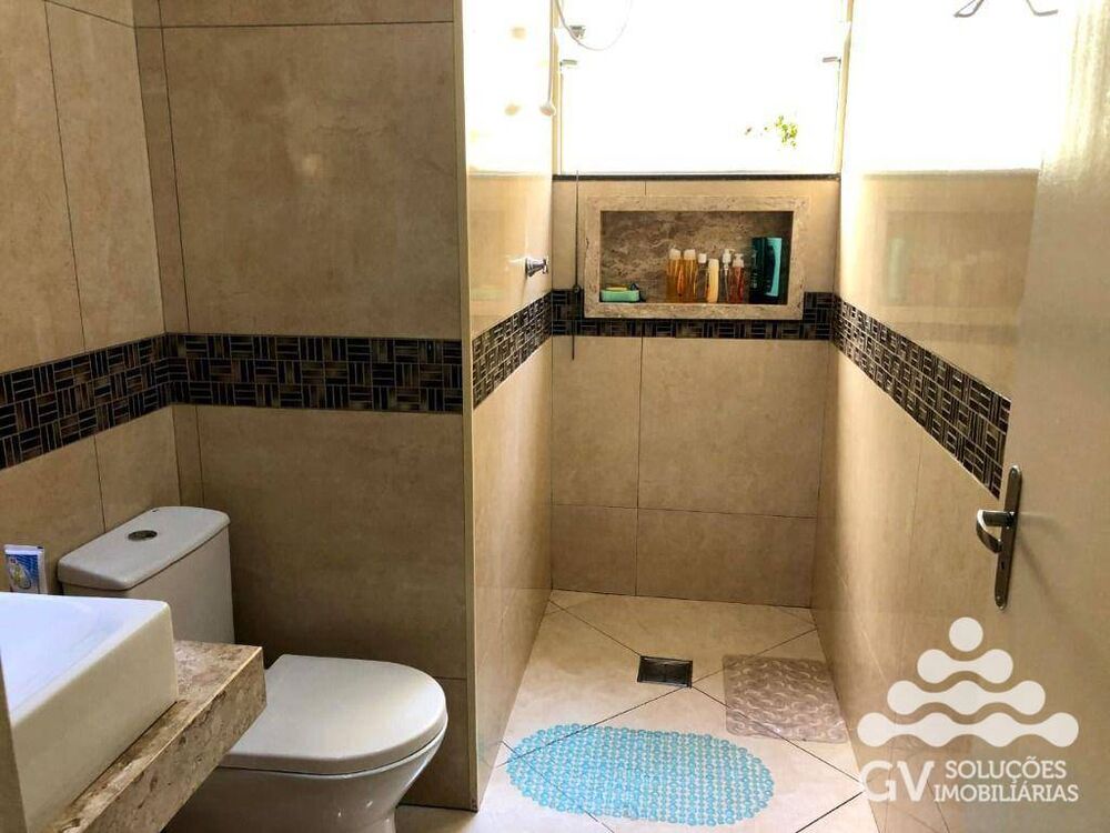 Casa à venda com 4 quartos, 145m² - Foto 13