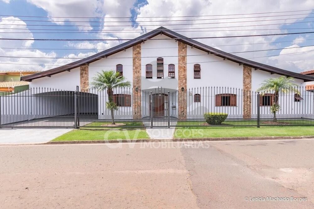 Casa, 4 quartos, 450 m² - Foto 1