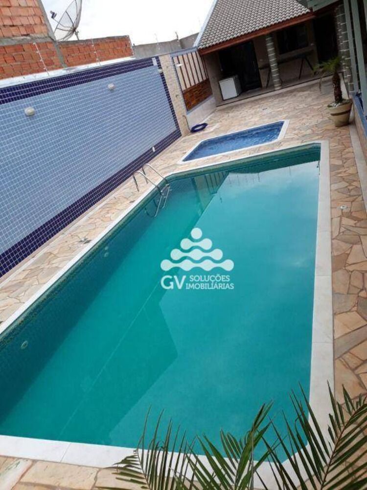 Chácara à venda com 1 quarto, 100m² - Foto 1