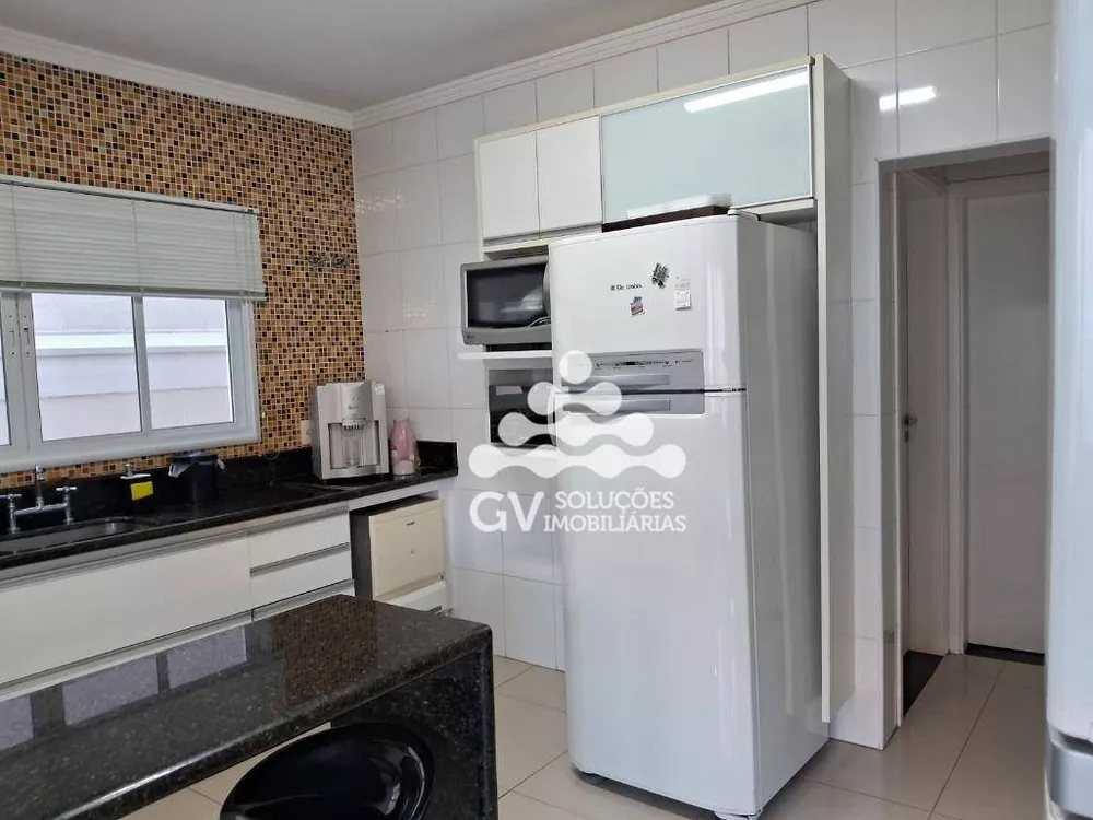 Casa à venda e aluguel com 3 quartos, 280m² - Foto 3