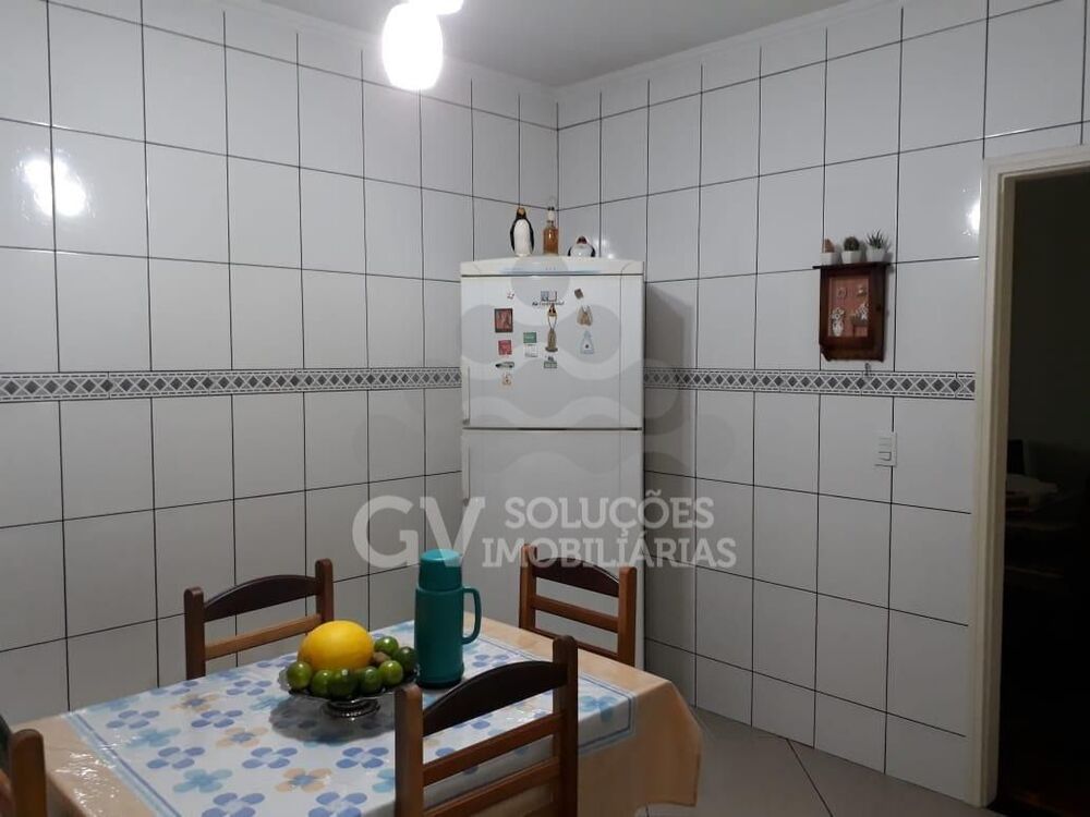 Casa à venda com 3 quartos, 195m² - Foto 7