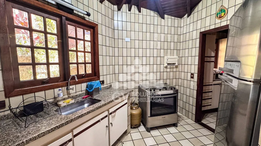 Casa, 4 quartos, 197 m² - Foto 2