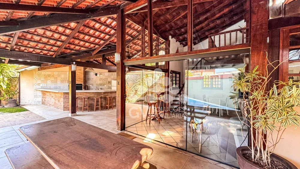 Casa, 4 quartos, 197 m² - Foto 1