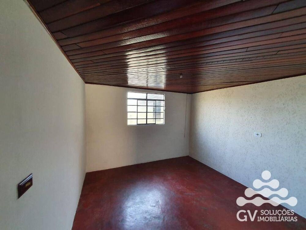 Casa à venda com 2 quartos, 180m² - Foto 4
