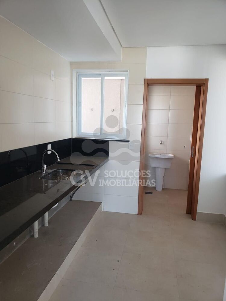 Apartamento à venda com 3 quartos, 108m² - Foto 2