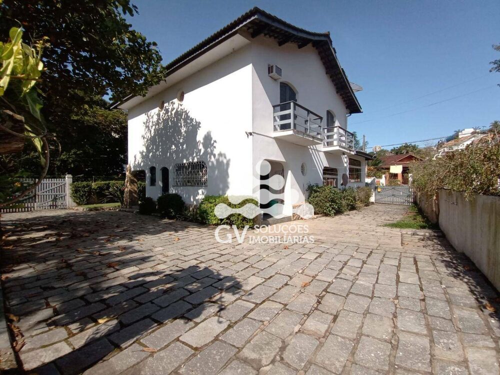 Sobrado, 6 quartos, 330 m² - Foto 1