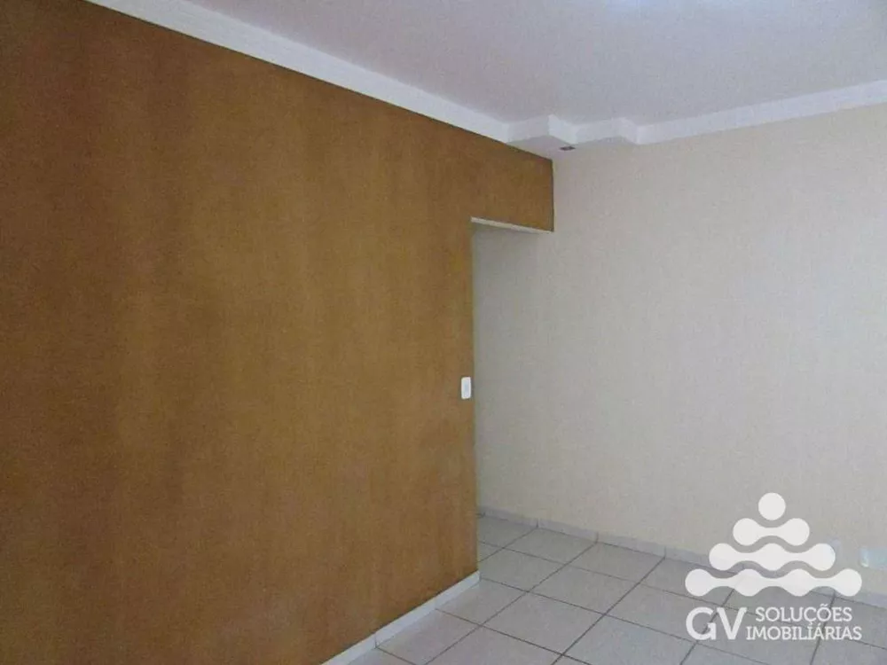 Casa à venda com 2 quartos, 100m² - Foto 3