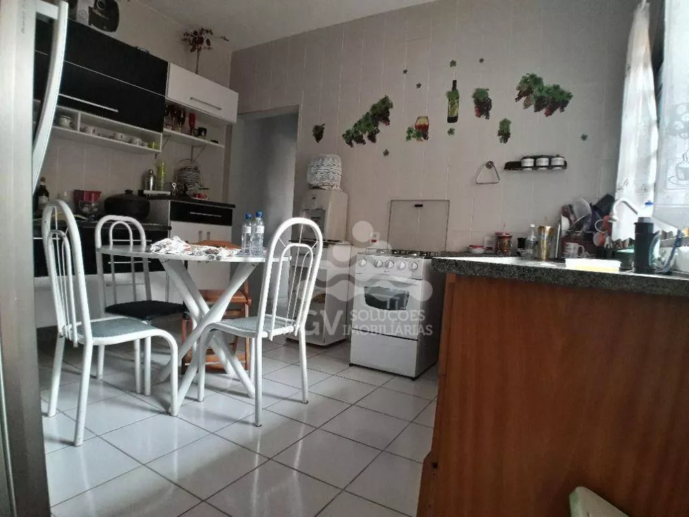 Casa, 3 quartos, 235 m² - Foto 9
