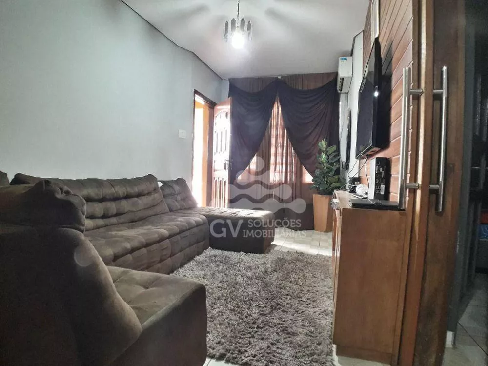 Casa, 3 quartos, 235 m² - Foto 3