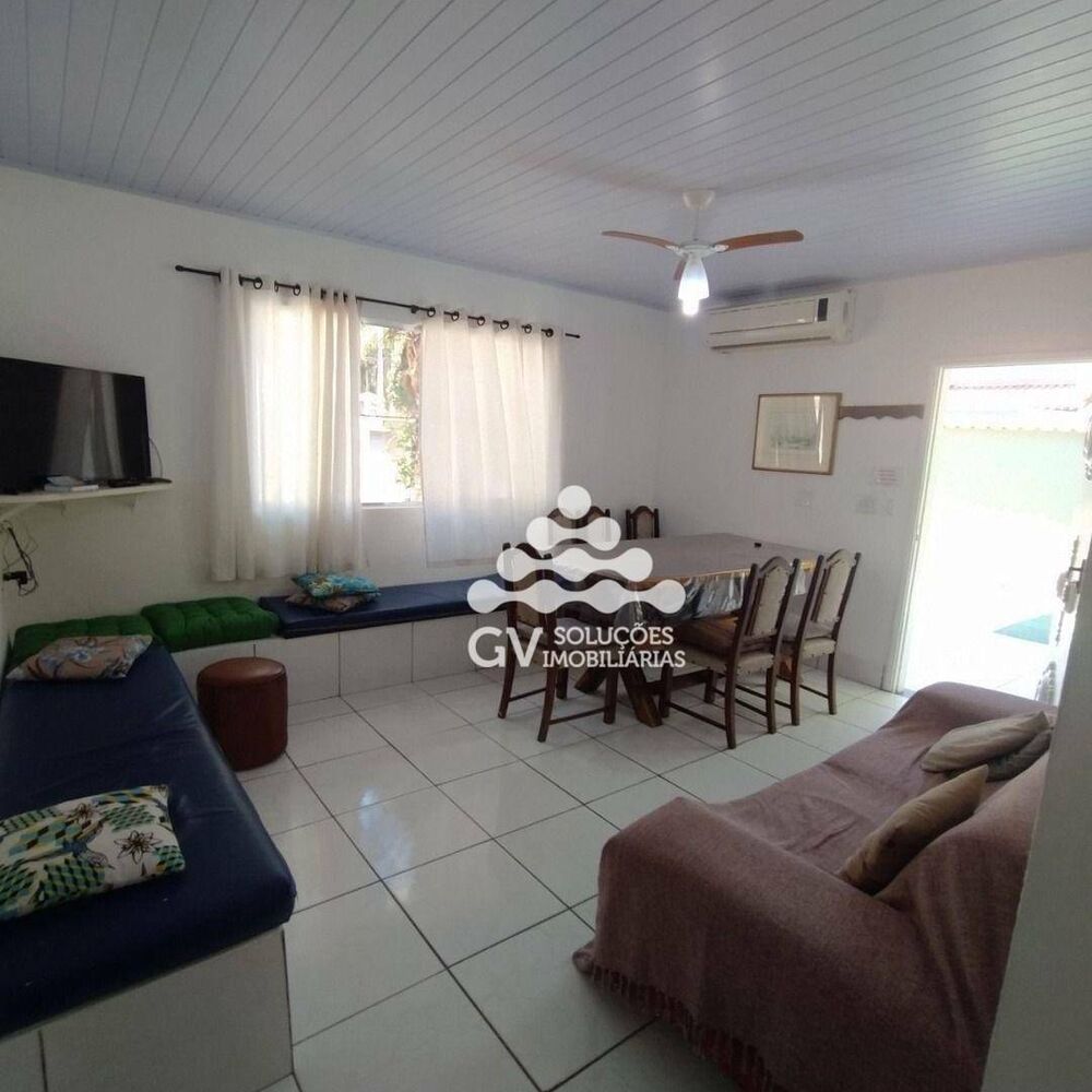Casa, 4 quartos, 176 m² - Foto 1