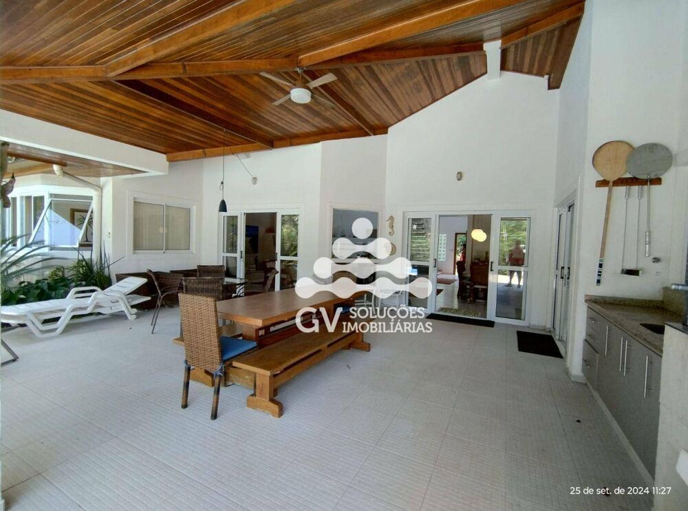 Casa de Condomínio à venda com 5 quartos, 299m² - Foto 3